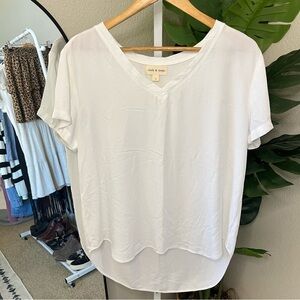 🤍 Cloth & Stone Flowy Soft Drape Minimal Chic White V-Neck Blouse  Sz L